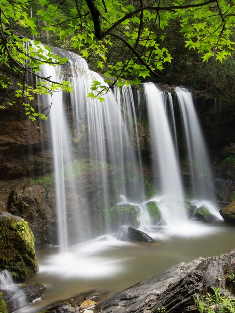 20 BEAUTIFUL Waterfalls in South Carolina to Check Out