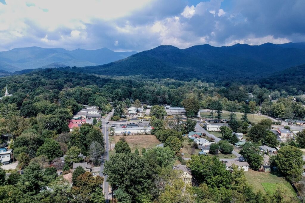 31 CHARMING Small Towns In North Carolina You Should Visit Lost In