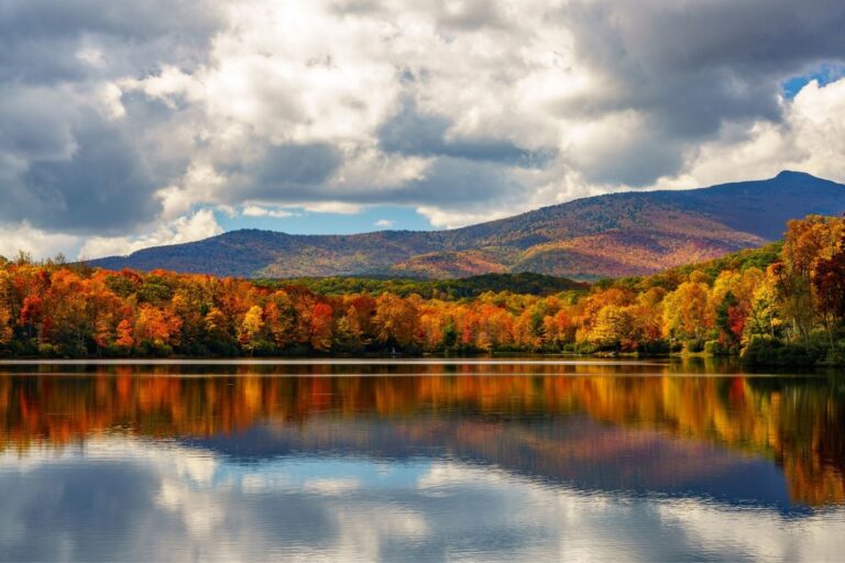 15 STUNNING Places to Enjoy Fall in North Carolina - Lost In The Carolinas