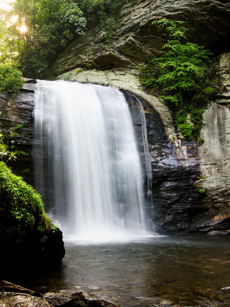 Guide to Looking Glass Falls in North Carolina