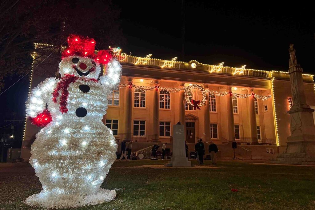 20 BEST Christmas Towns in North Carolina to Celebrate Lost In The