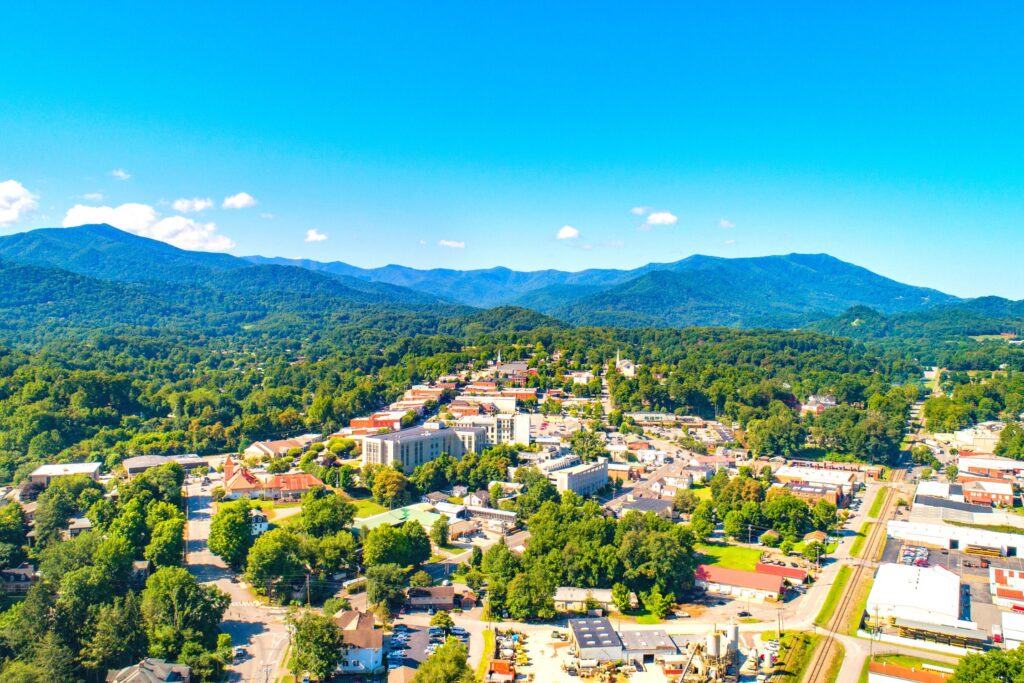 10 BEST Things to do in Waynesville (North Carolina) Lost In The